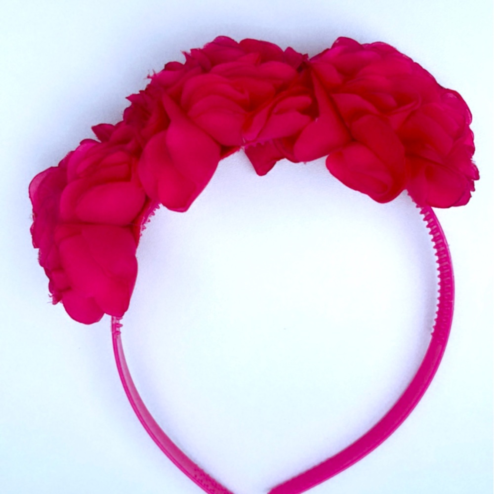 "Red and Pink HeadBand for Girls: Elegance in Vibrant Colors"